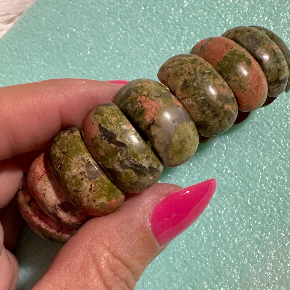 Kinzite 180 ctw stretch bracelet